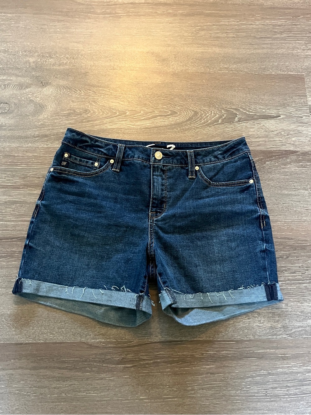 Seven7 Dark Blue Rolled-Cuff Denim Shorts size 8
